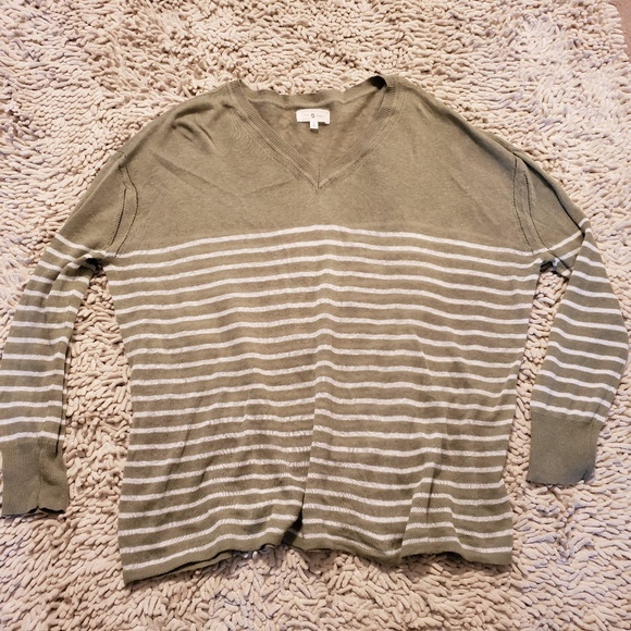 Lou & Grey Light Green V Neck Sweater - Picture 2 of 4